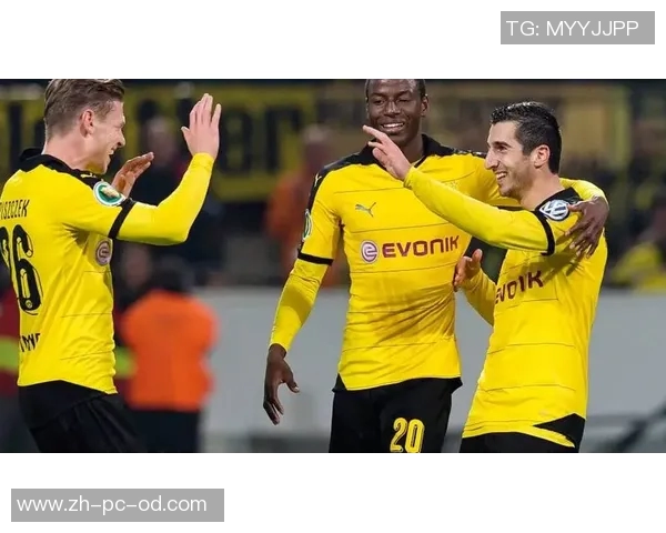 多特蒙德与马拉加的激烈对决揭示足球战术与团队协作的魅力